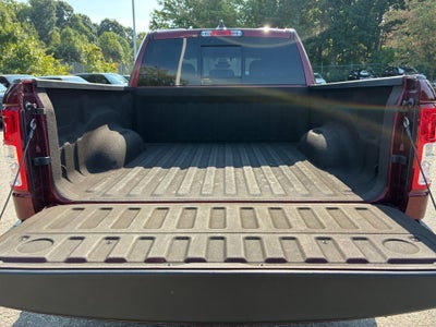 2022 RAM 1500 Big Horn Crew Cab 4x4 5'7" Box