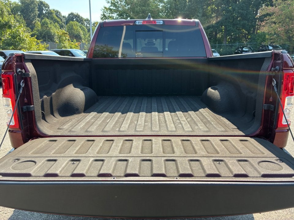 2022 RAM 1500 Big Horn Crew Cab 4x4 5'7" Box