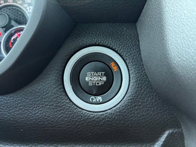 2022 RAM 1500 Big Horn Crew Cab 4x4 5'7" Box