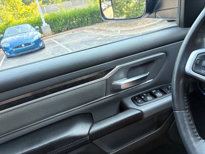 2022 RAM 1500 Big Horn Crew Cab 4x4 5'7" Box