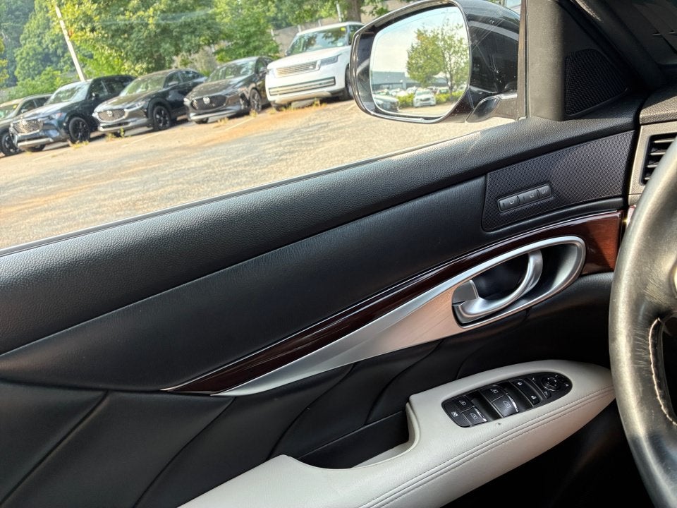 2015 INFINITI Q70 3.7X