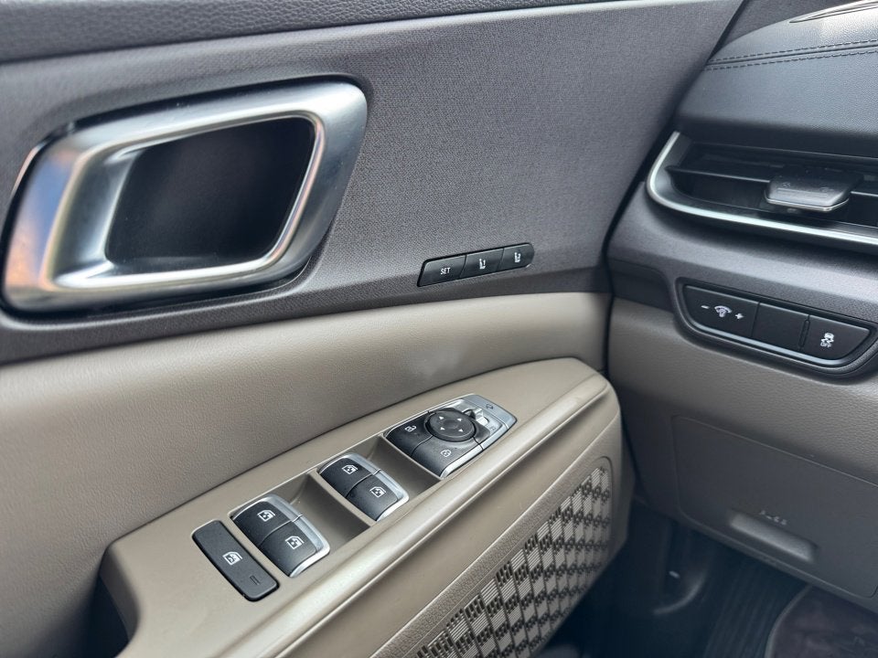 2025 Kia Carnival EX