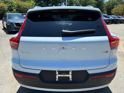 2025 Volvo XC40 Ultra Bright Theme