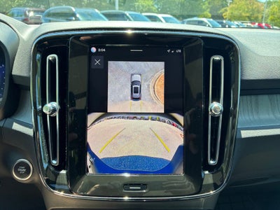 2025 Volvo XC40 Ultra Bright Theme