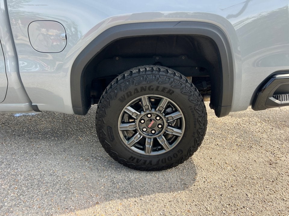 2025 GMC Sierra 1500 AT4X