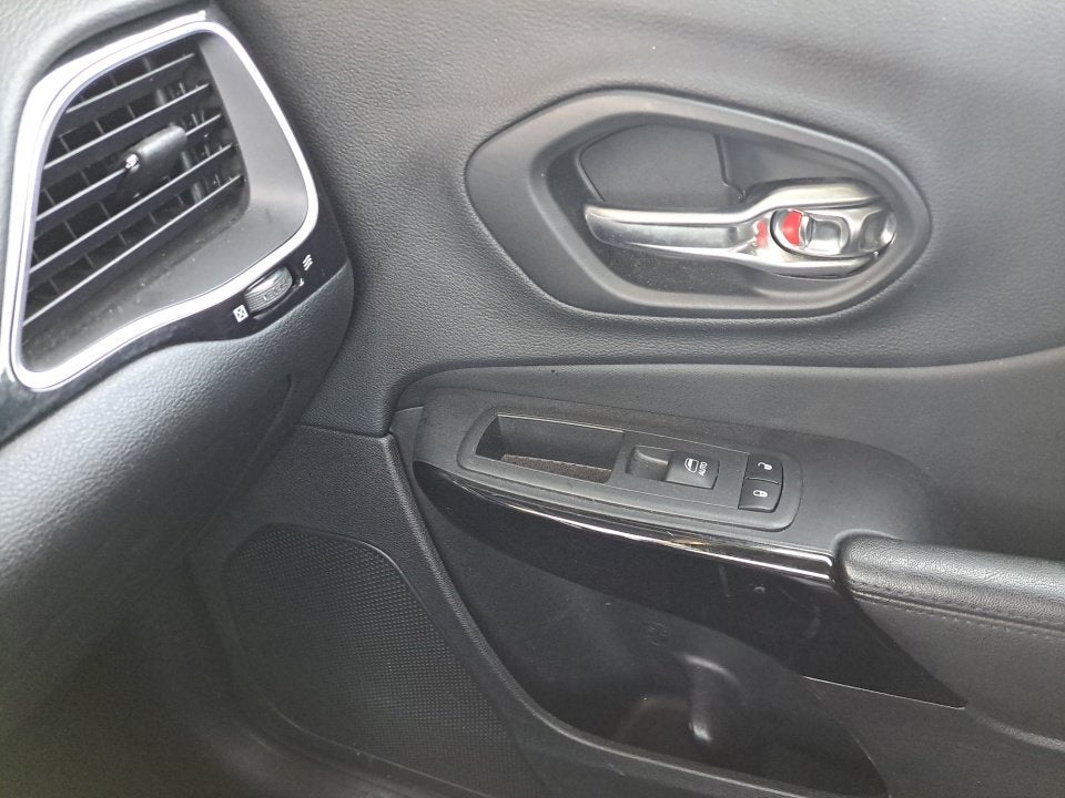 2019 Jeep Cherokee Altitude