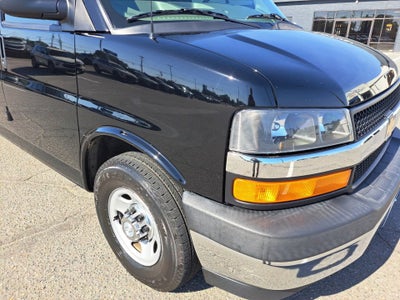 2017 Chevrolet Express Passenger 3500 LT