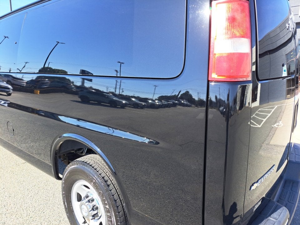 2017 Chevrolet Express Passenger 3500 LT