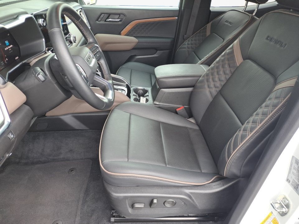 2023 GMC Canyon Denali