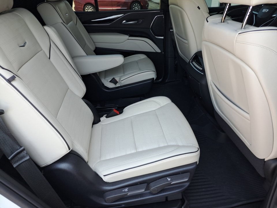 2024 Cadillac Escalade Sport