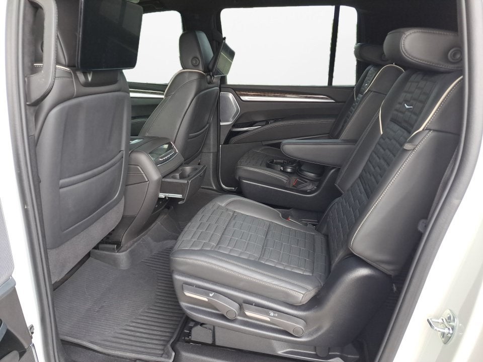 2025 Cadillac Escalade ESV Sport Platinum