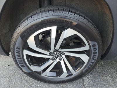 2020 Volkswagen Atlas Cross Sport 3.6L V6 SEL R-Line