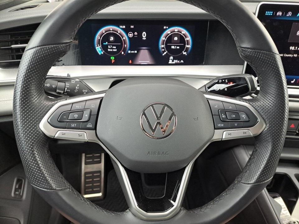 2025 Volkswagen Tiguan 2.0T SE R-Line Black