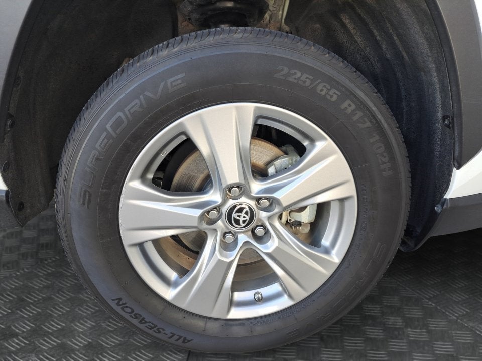 2024 Toyota RAV4 Hybrid LE
