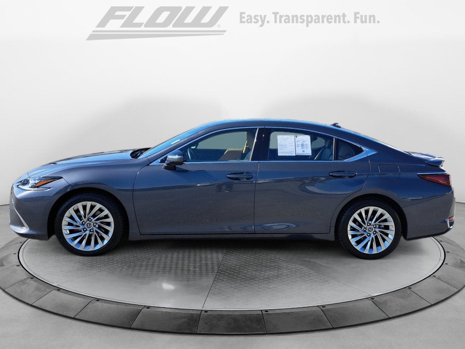2023 Lexus ES 300h Ultra Luxury