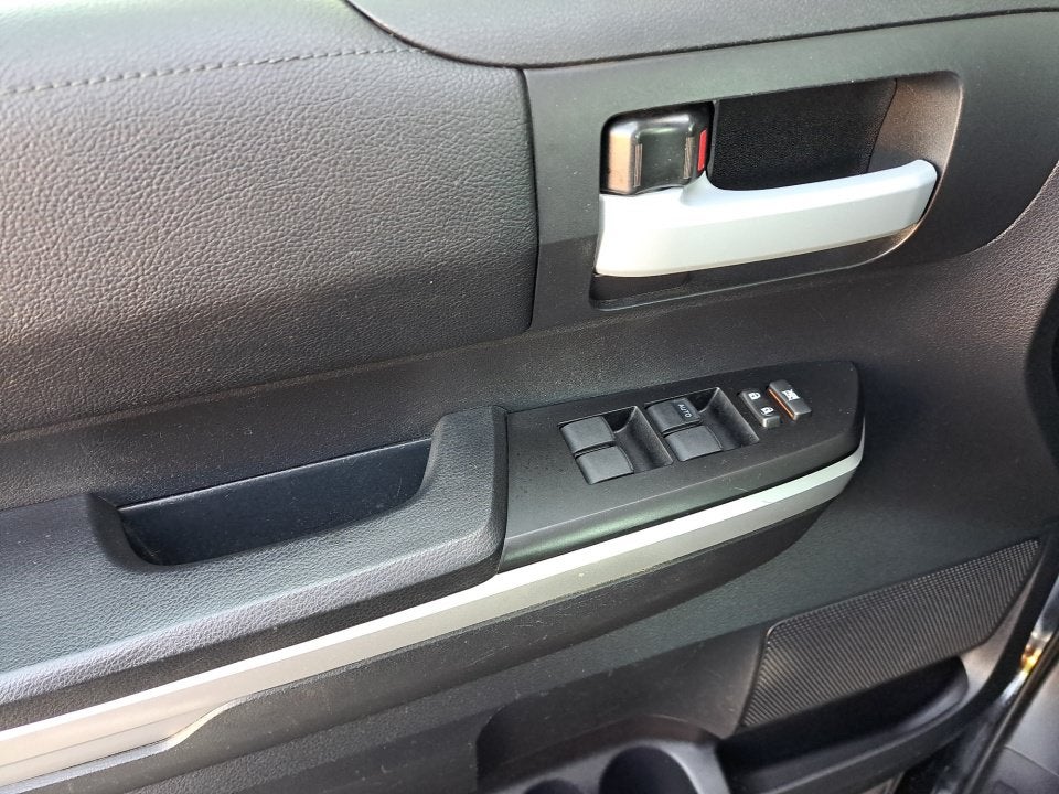 2016 Toyota Tundra 4WD Truck SR5