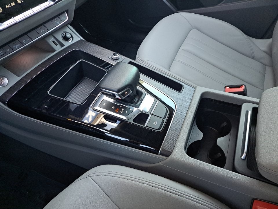2022 Audi Q5 Premium 45 TFSI S line quattro S tronic