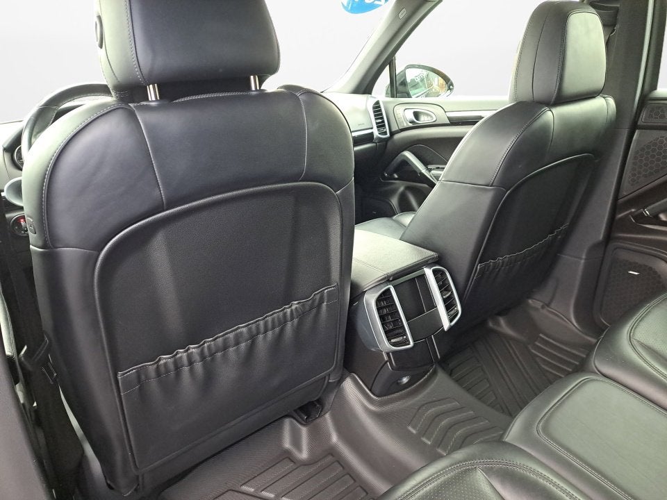 2015 Porsche Cayenne S E-Hybrid