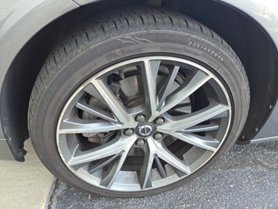 2017 Volvo S90 T6 Momentum